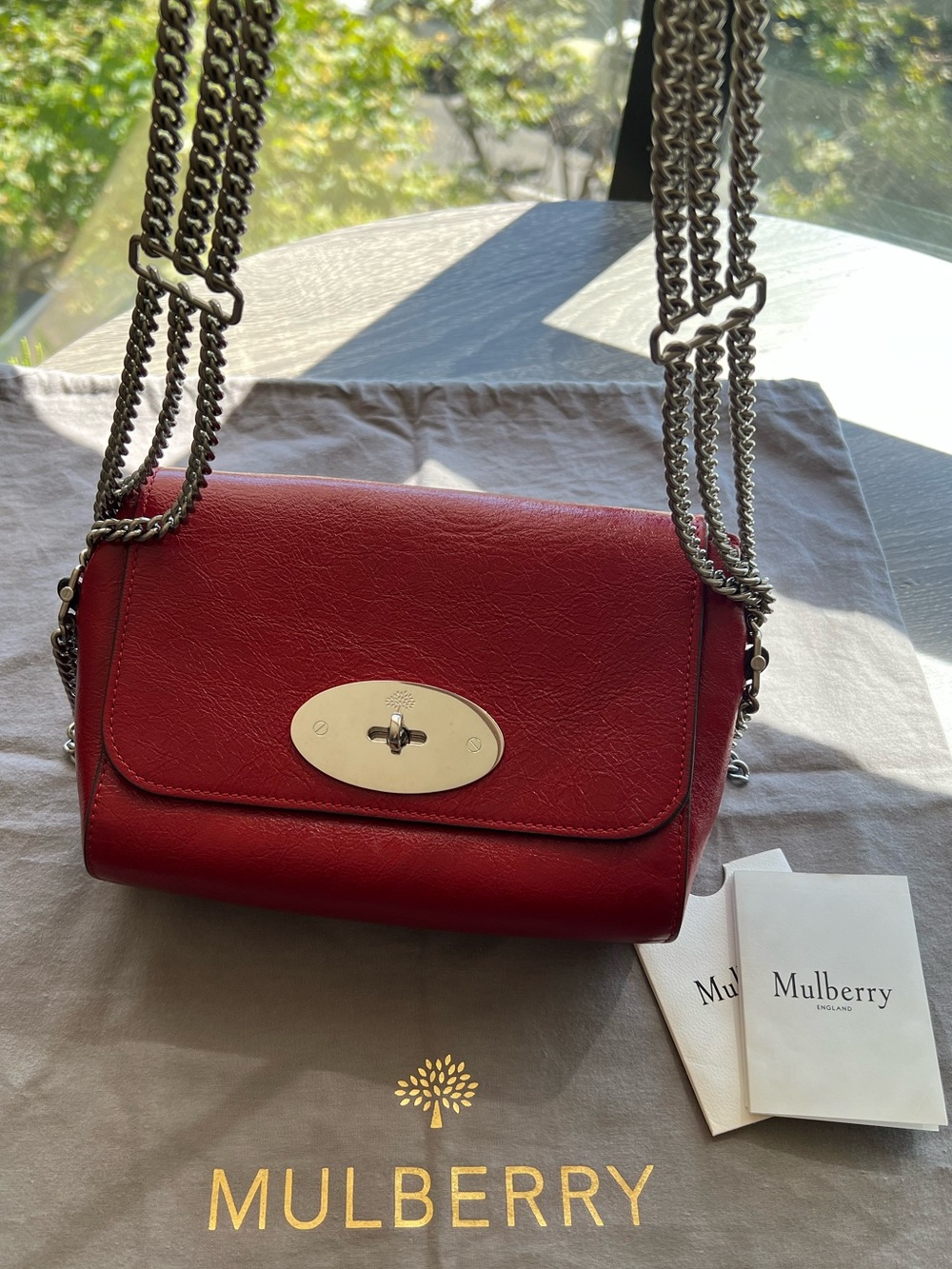 Mulberry Triple Chain Lily in Lancaster Red - Picture 3 of 14